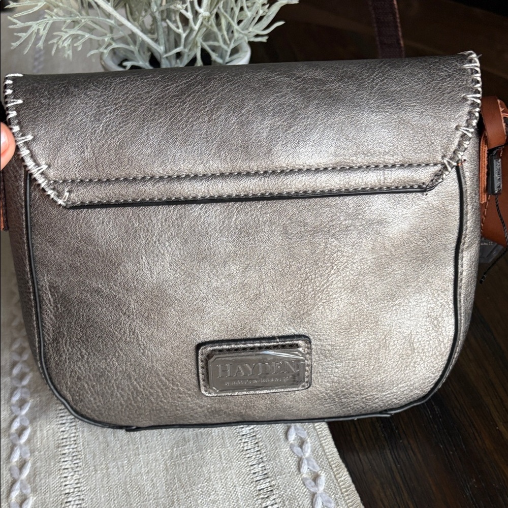 NWOT HAYDEN HARNETT Alissa Crossbody Bag silver metallic - Picture 3 of 10